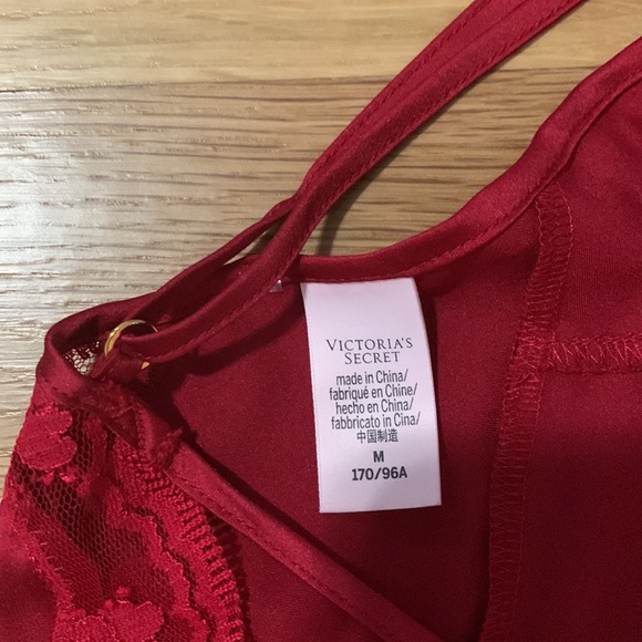 Super sexy slip in deep red/maroon Color - Picture 4 of 4